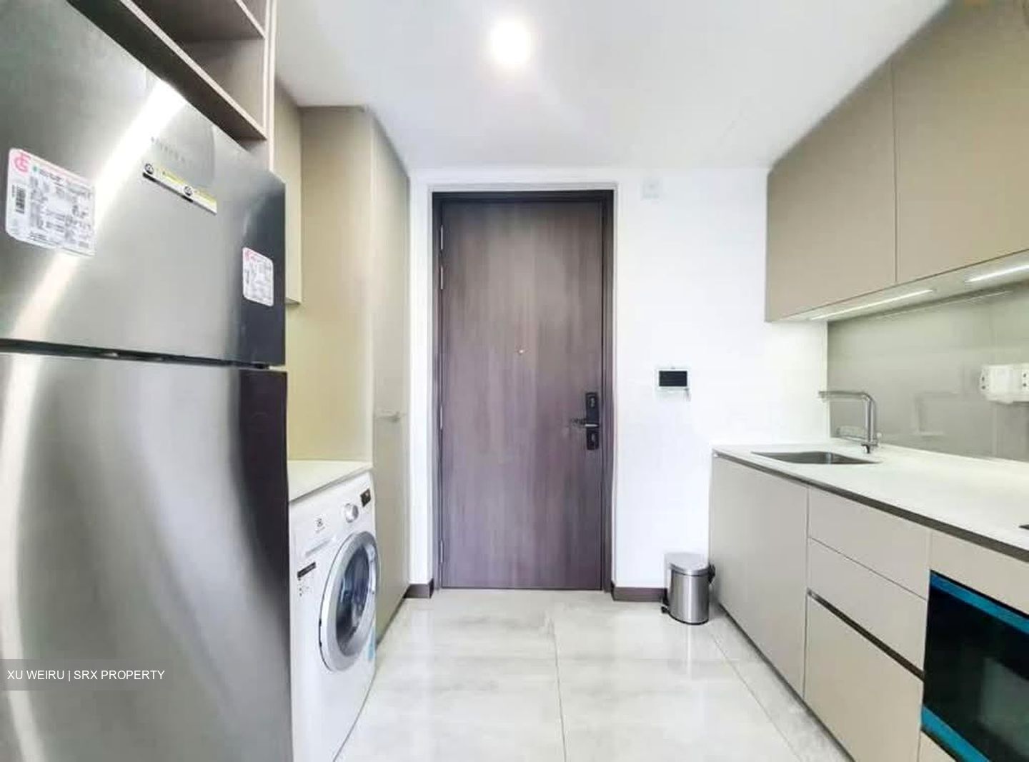 Lake Grande (D22), Condominium #554001111